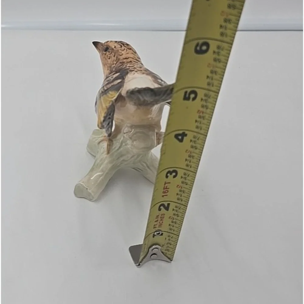 Goebel Brambling Pinson Bird Porcelain Figurine Marked Vintage‎